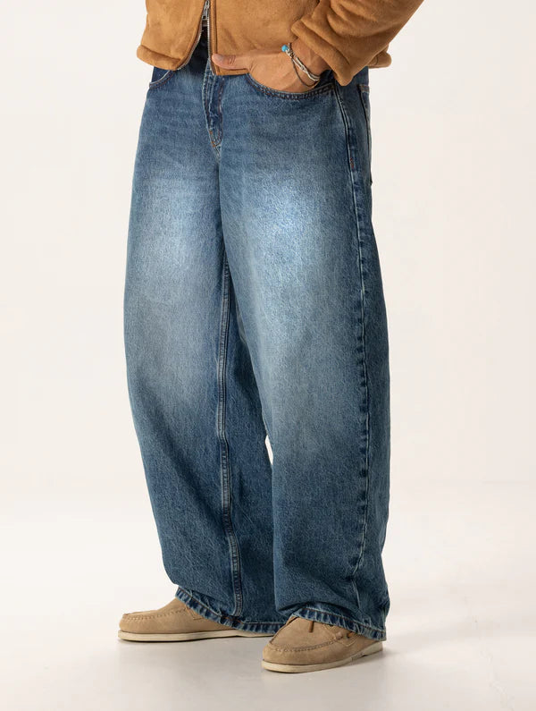 KIRA BAGGY JEANS IN DENIM Article 10