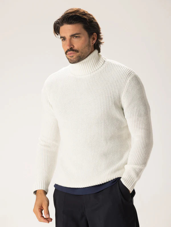 BOBBY WHITE CREW NECK SWEATER Article 11